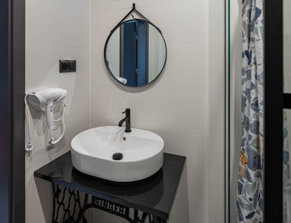 Apartamenty W Kamienicy Sieradz Esterno foto