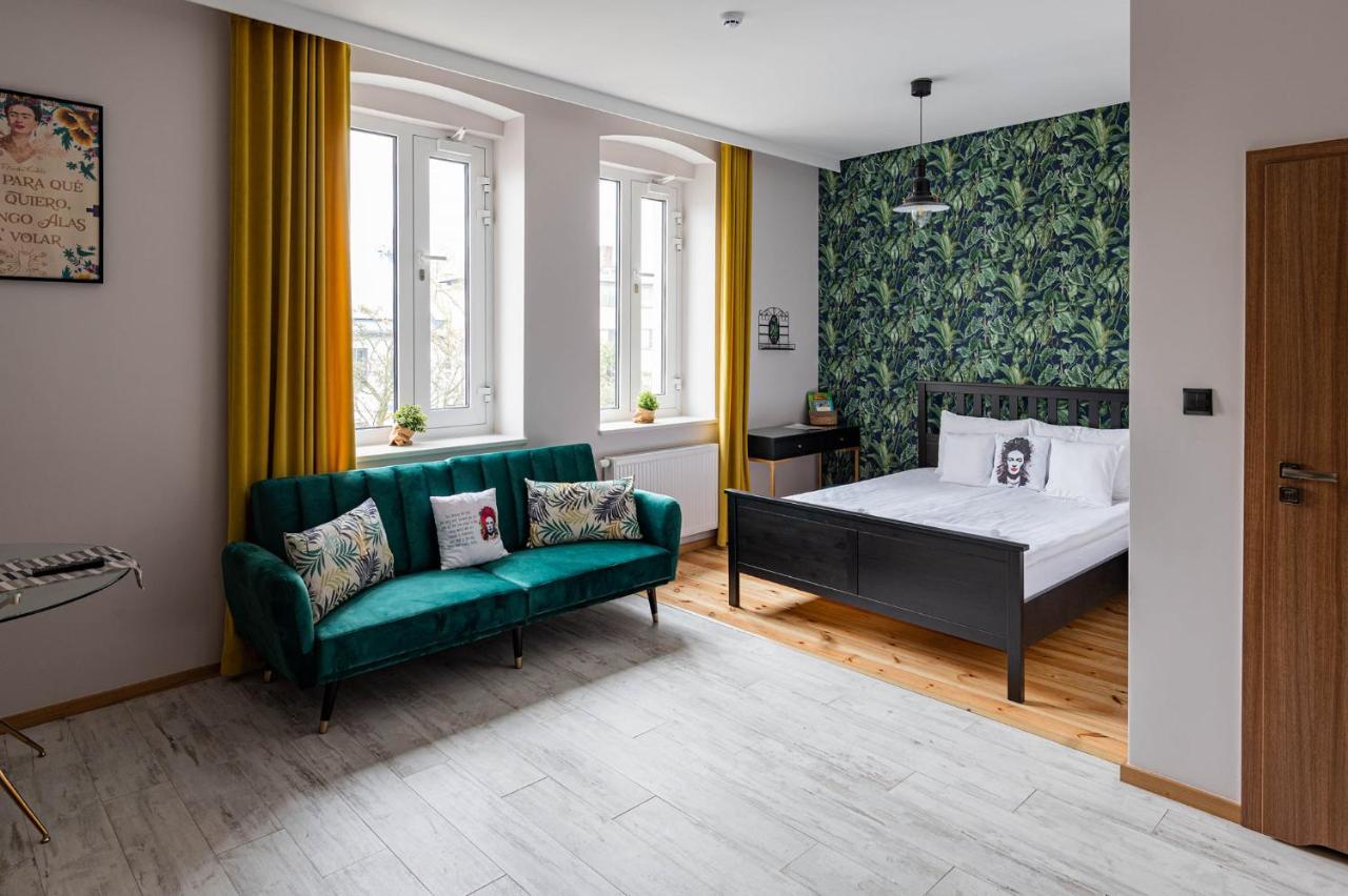 Apartamenty W Kamienicy Sieradz Esterno foto