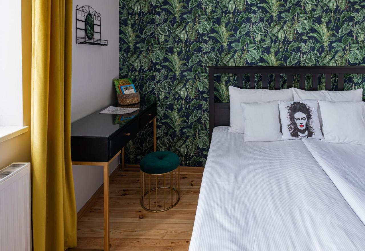 Apartamenty W Kamienicy Sieradz Esterno foto