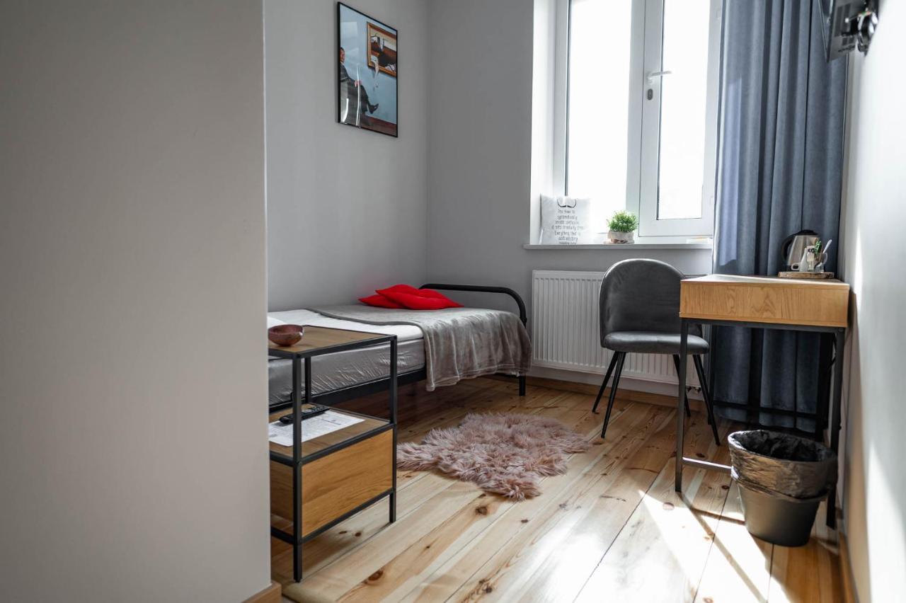 Apartamenty W Kamienicy Sieradz Esterno foto