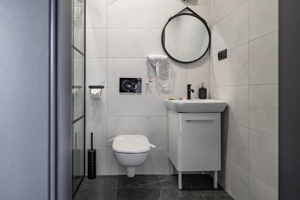 Apartamenty W Kamienicy Sieradz Esterno foto