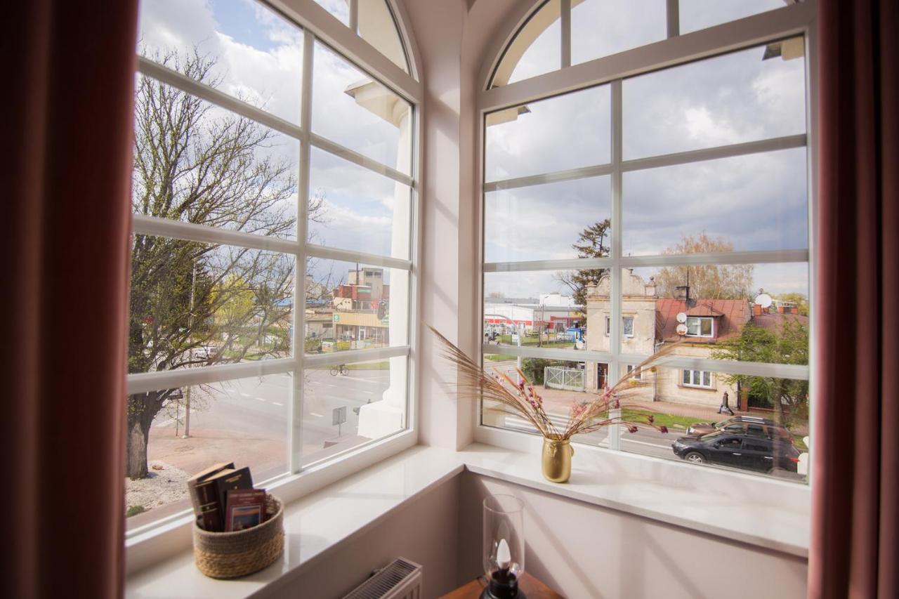 Apartamenty W Kamienicy Sieradz Esterno foto